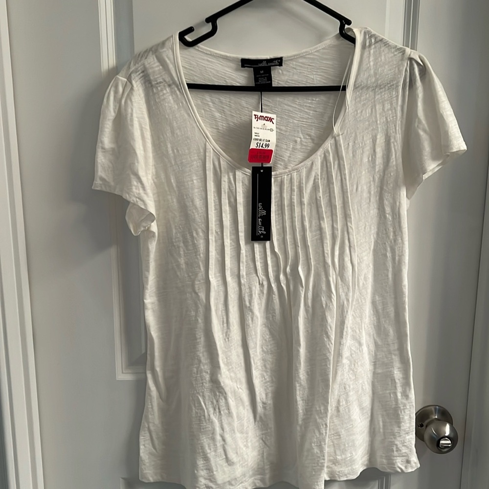 NWT Willi Smith shirt (medium). Bought from TJMaxx. Smoke free and pet free home